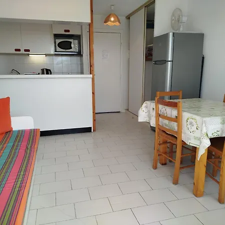 Cadre Verdoyant Proche Pour Ce T2 Avec Terrasse - 4car113 *