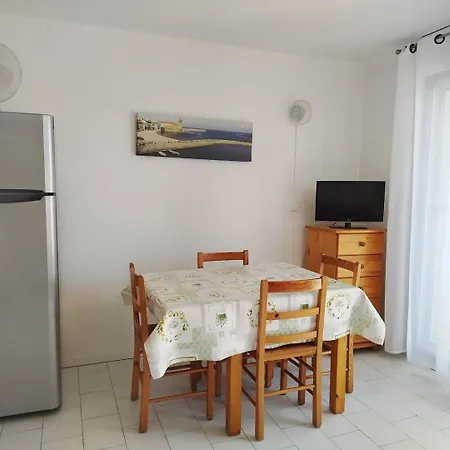 Cadre Verdoyant Proche Pour Ce T2 Avec Terrasse - 4car113 *
