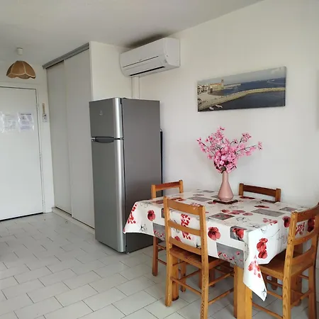 Cadre Verdoyant Proche Pour Ce T2 Avec Terrasse - 4car113 *