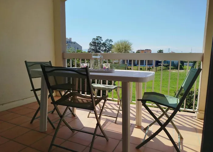 Cadre Verdoyant Proche Pour Ce T2 Avec Terrasse - 4car113 * סן סיפריאן