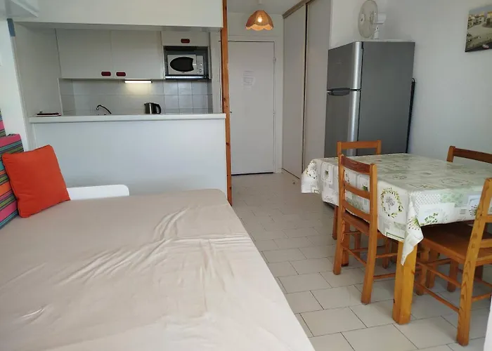 Cadre Verdoyant Proche Pour Ce T2 Avec Terrasse - 4car113 דירה *