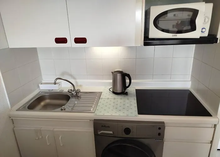 Cadre Verdoyant Proche Pour Ce T2 Avec Terrasse - 4car113 סן סיפריאן