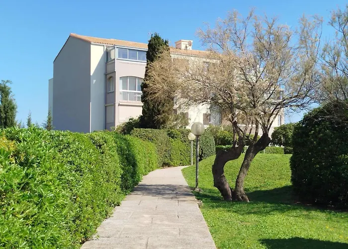 Cadre Verdoyant Proche Pour Ce T2 Avec Terrasse - 4car113
